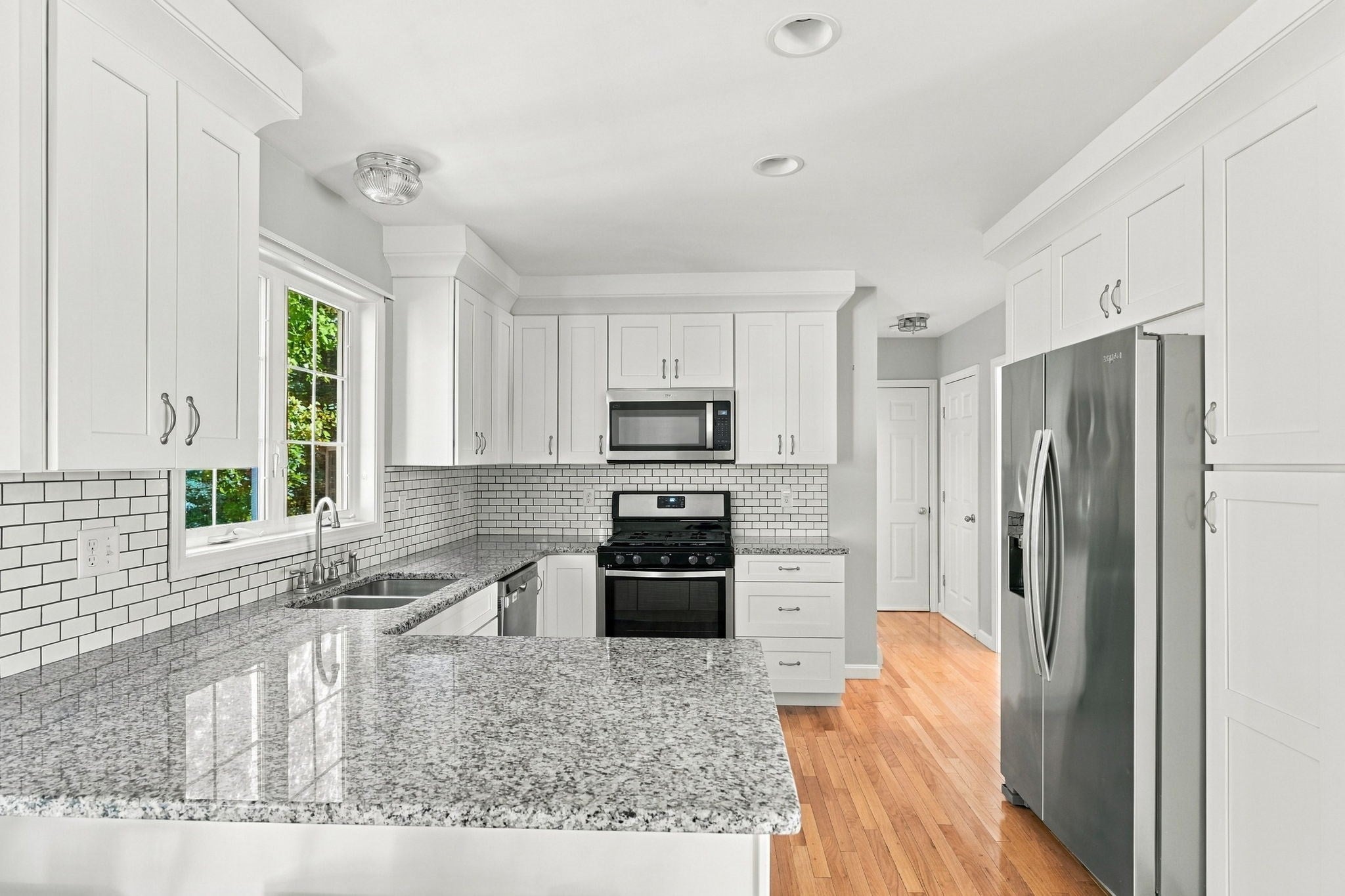 28 Erin Ct, New Bedford, MA Photo #6