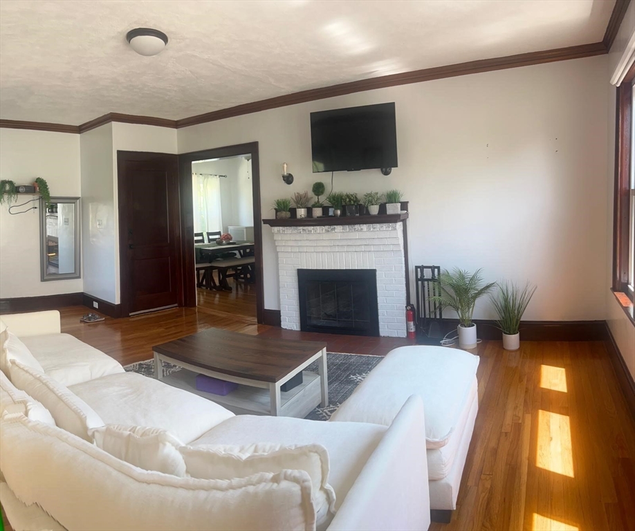 17 Fairview Ave 2