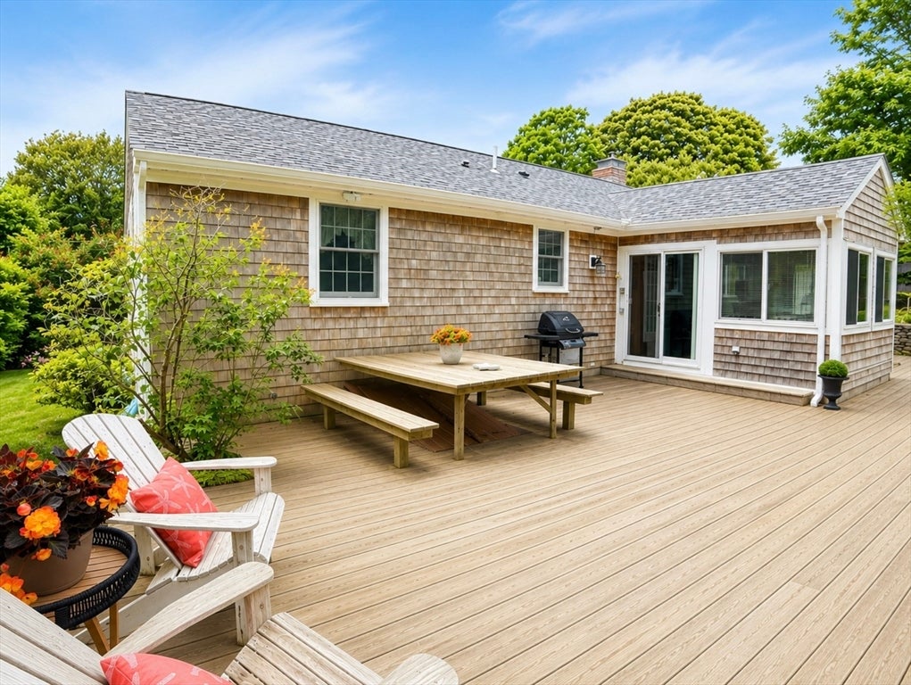 33 Jeanette Rd