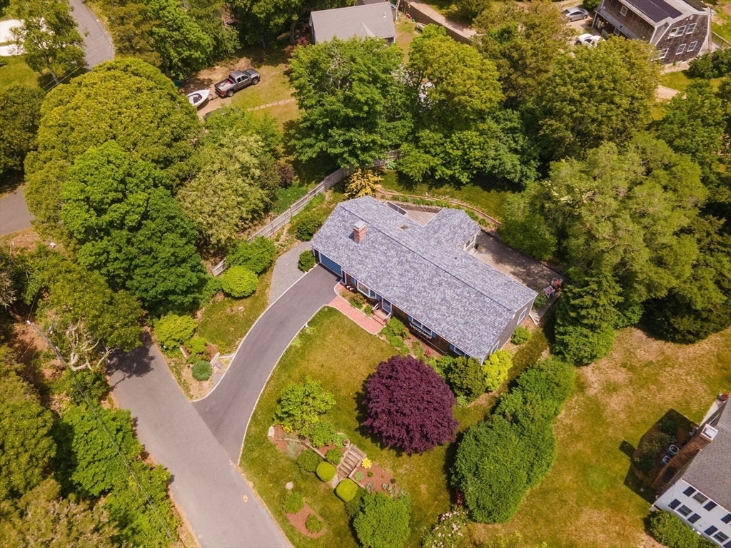 33 Jeanette Rd