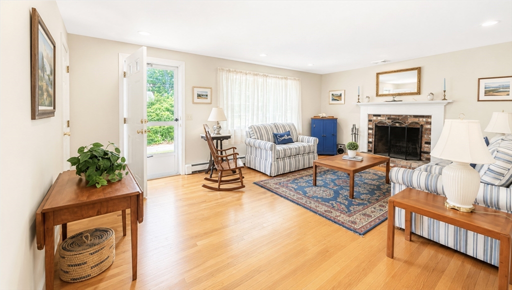 33 Jeanette Rd