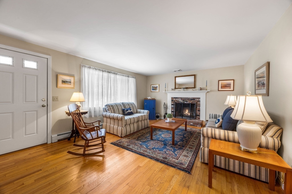 33 Jeanette Rd