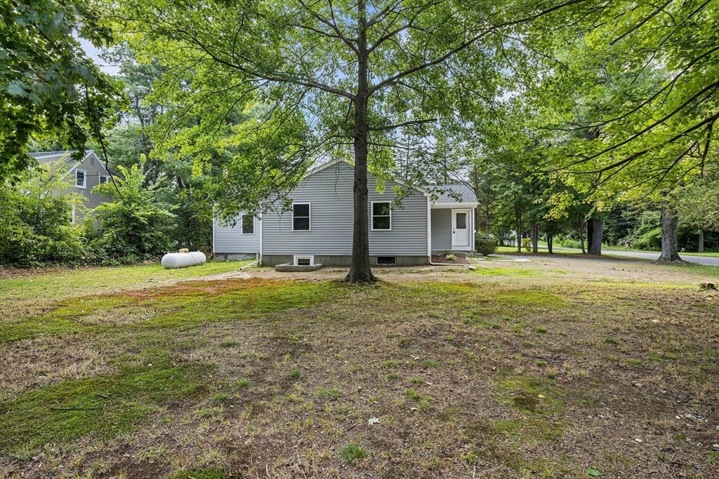 211 Bonnie Brae Dr, West Springfield, MA Photo #34