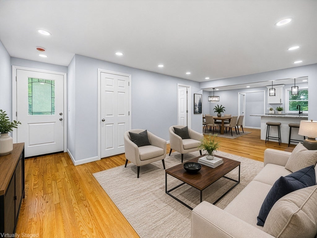 211 Bonnie Brae Dr, West Springfield, MA Photo #3