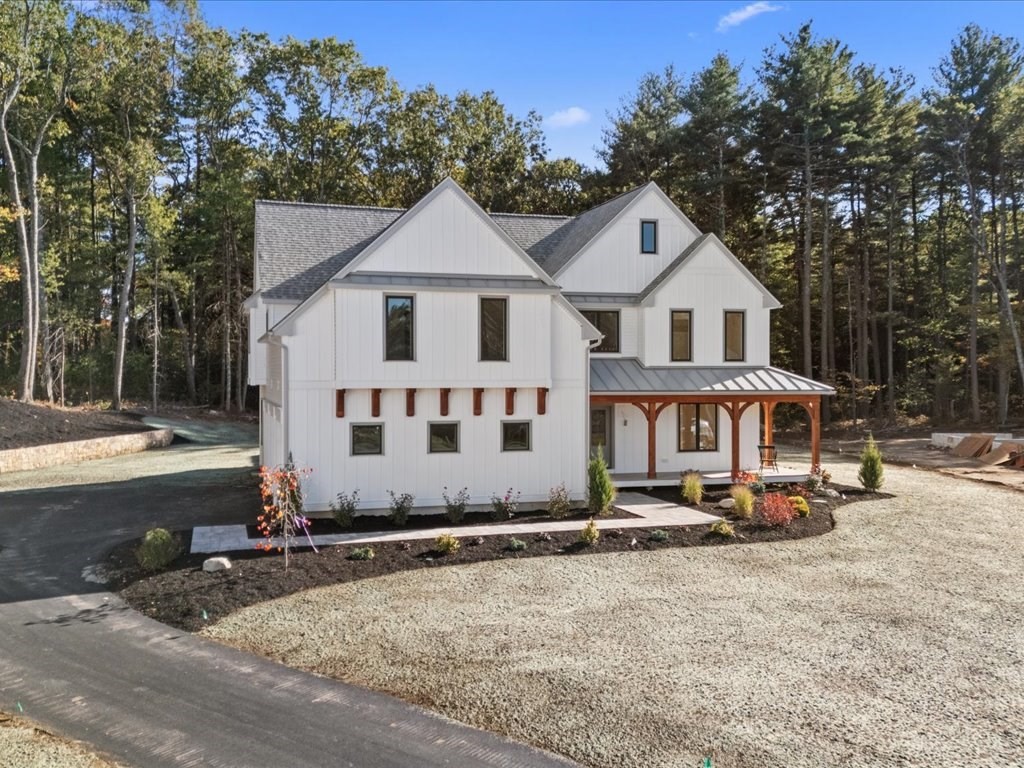 8 Lorenzo Drive
