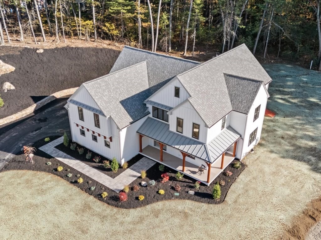 8 Lorenzo Drive