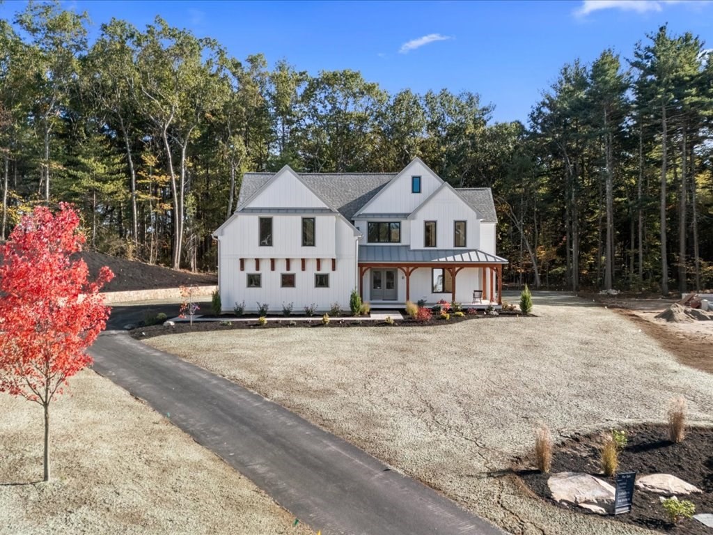 8 Lorenzo Drive