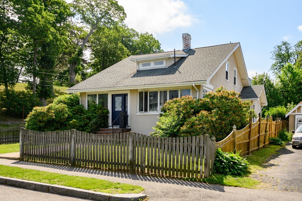 77 Samoset Ave