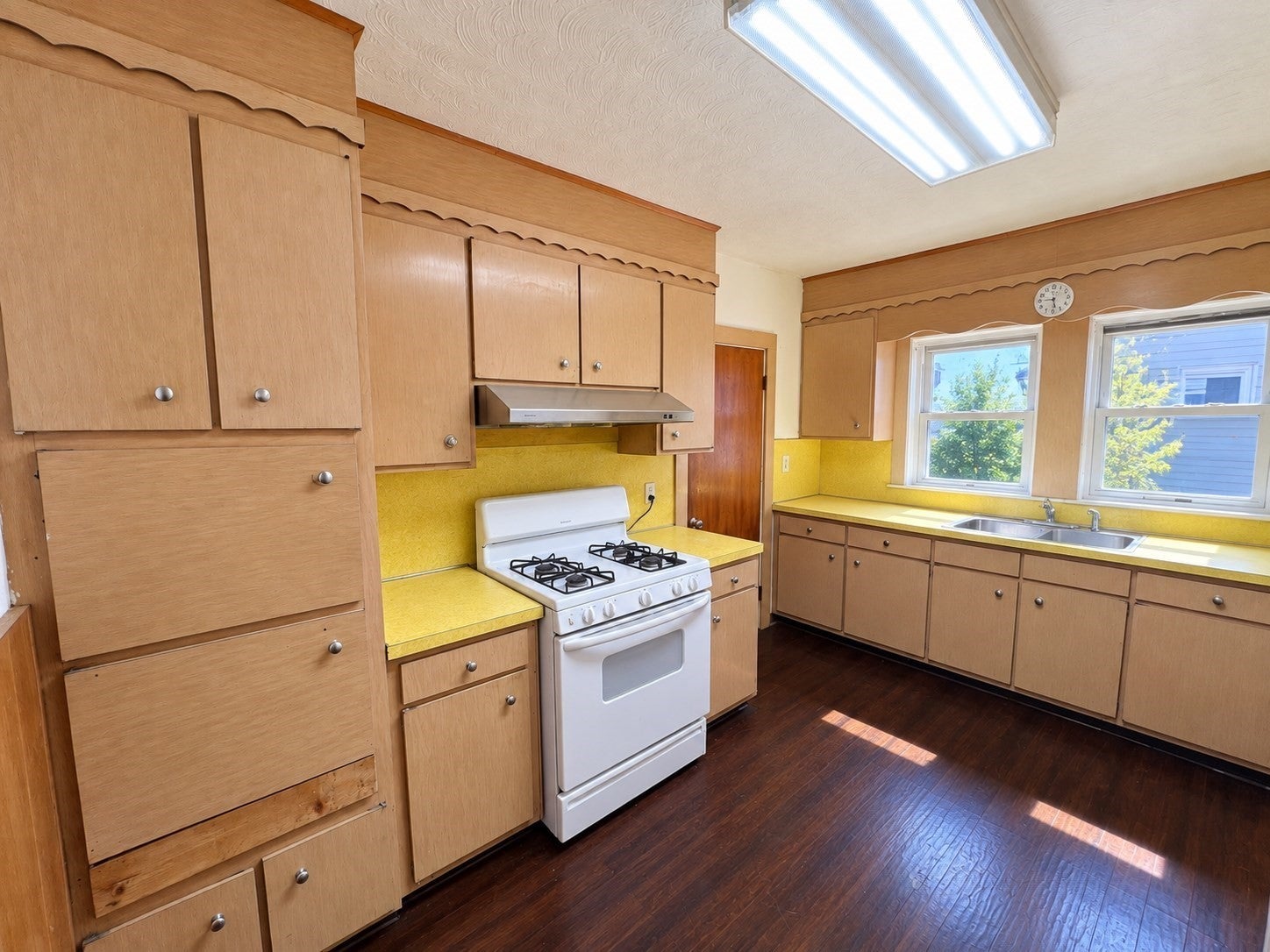85-87 Wolcott St