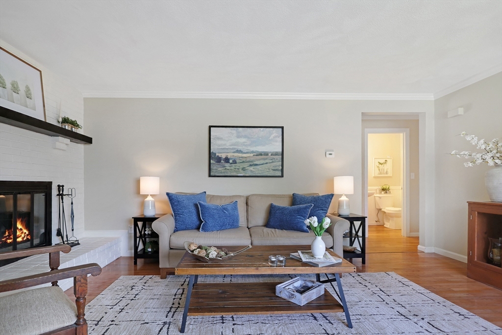 54 Brewster Street 2
