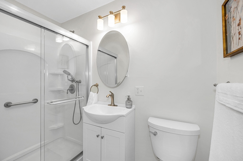 389 Marbleridge Rd, North Andover, MA Photo #22