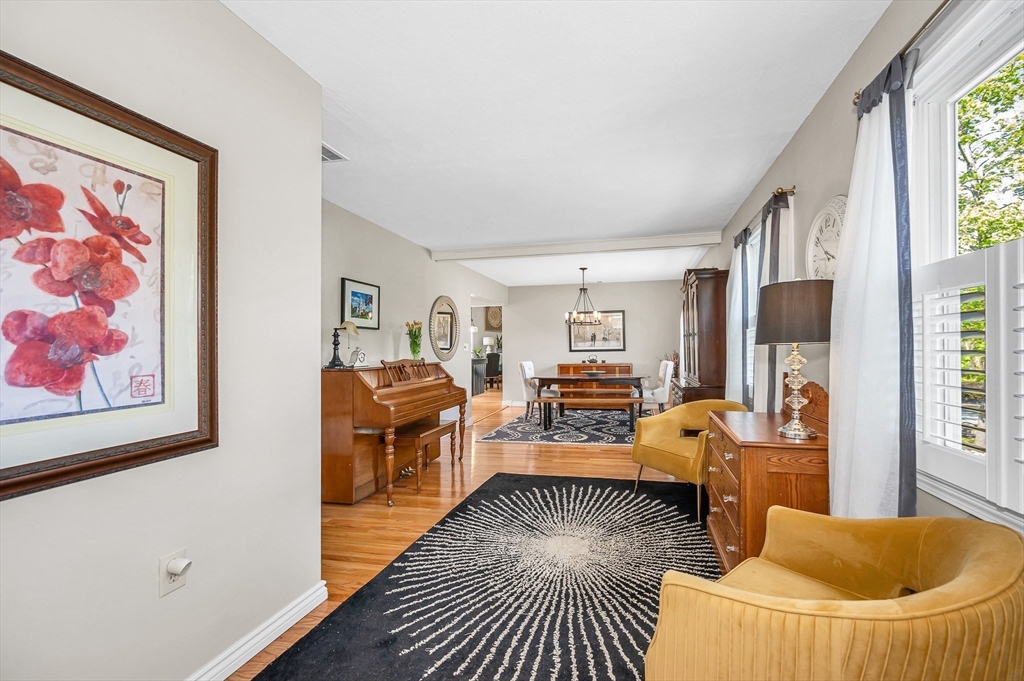 389 Marbleridge Rd, North Andover, MA Photo #4