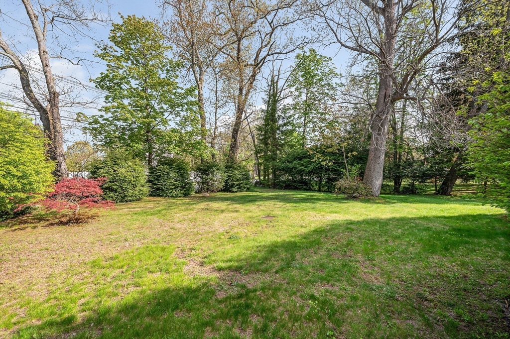 389 Marbleridge Rd, North Andover, MA Photo #28