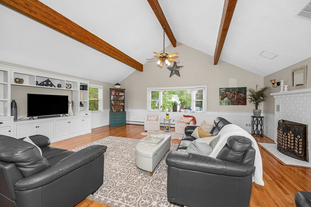 389 Marbleridge Rd, North Andover, MA Photo #13