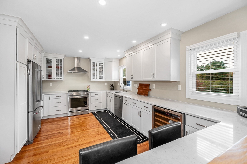 389 Marbleridge Rd, North Andover, MA Photo #9