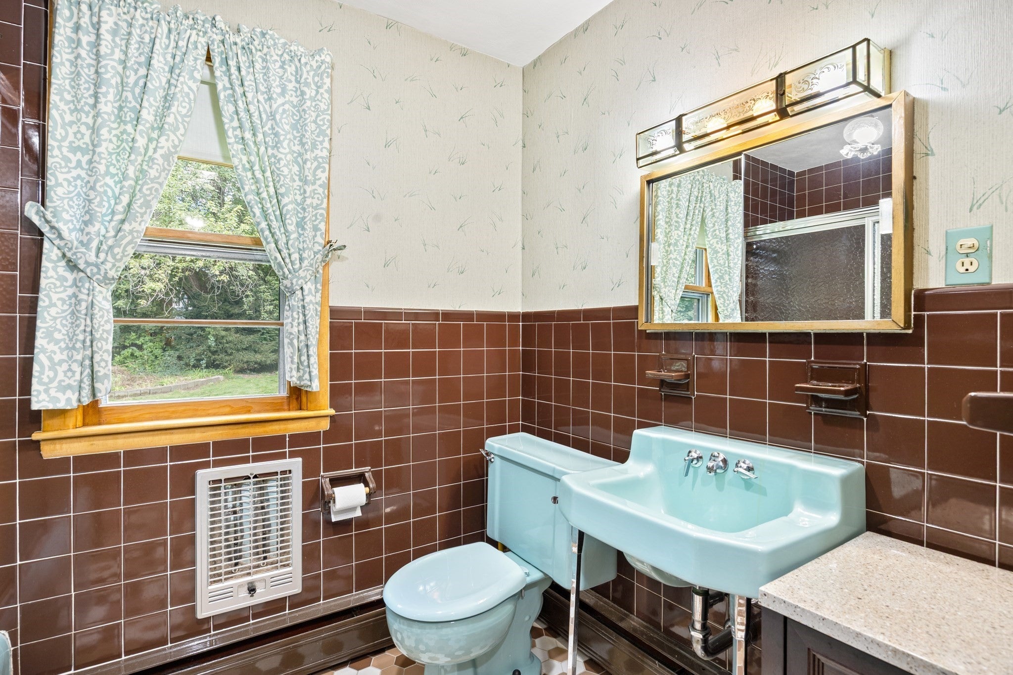 538 Newton Street, South Hadley, MA, 538 Newton Street, South Hadley, MA Photo #23