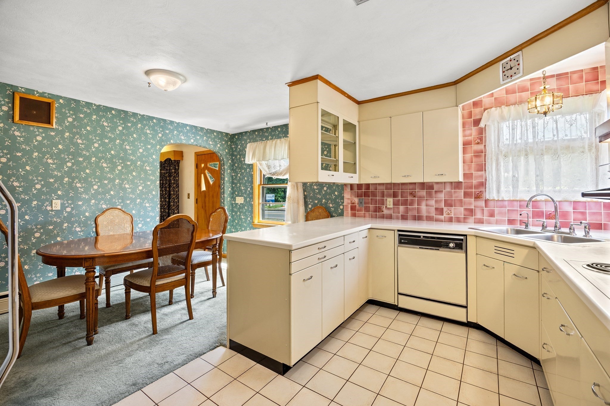 538 Newton Street, South Hadley, MA, 538 Newton Street, South Hadley, MA Photo #10