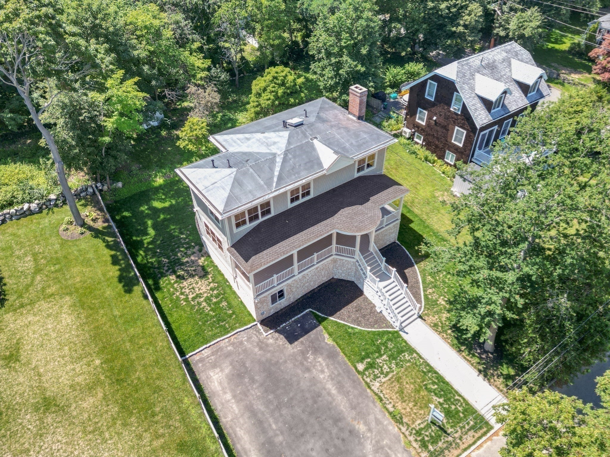 5 Cottage St, Nahant MA 01908