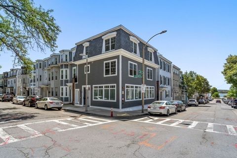Photo of 168 H ST #2, Boston, MA 02127 (MLS # 73522658)