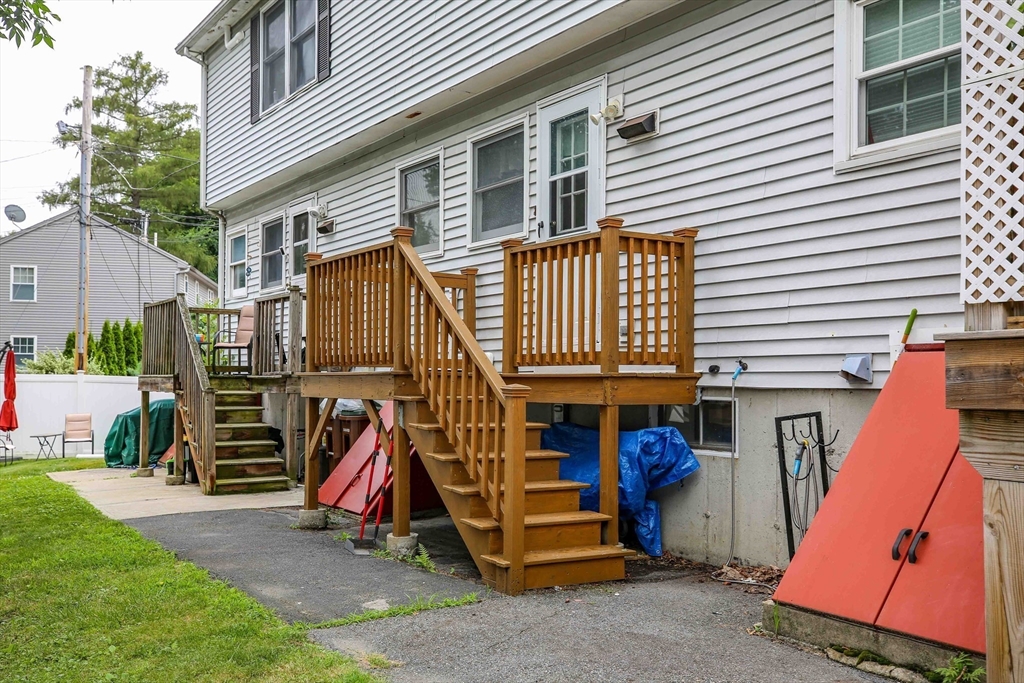 18 Massasoit Rd B