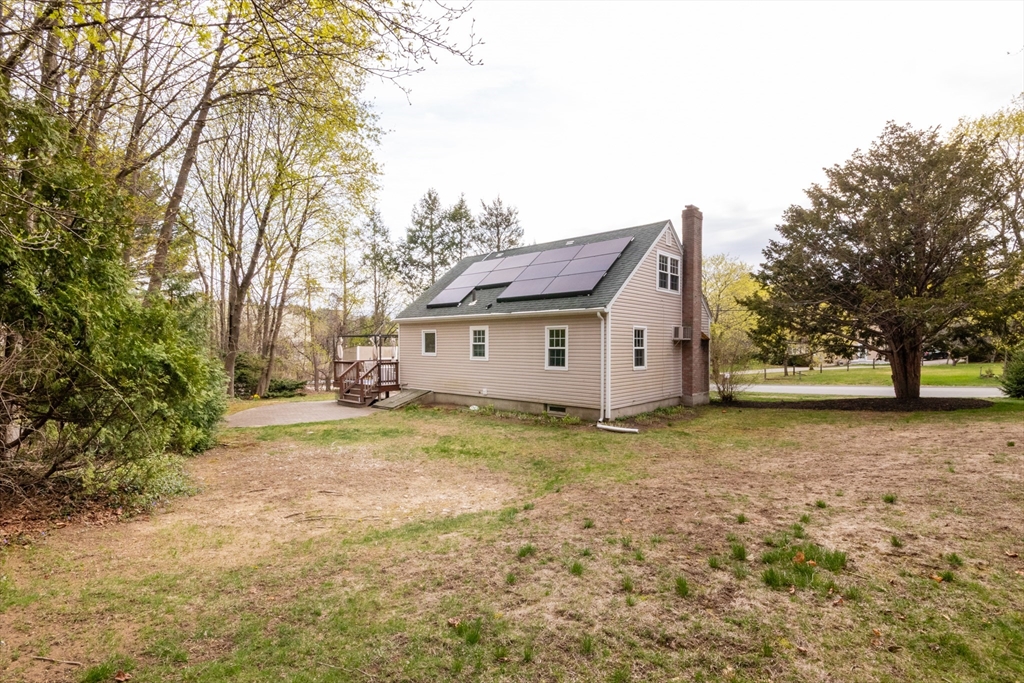 Franklin, Massachusetts 02038, United States, 4 Bedrooms Bedrooms, ,1 BathroomBathrooms,Residential,Pending,121339