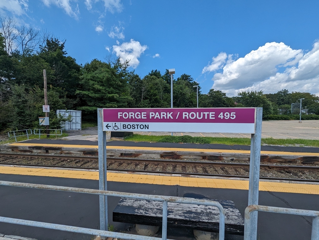 Franklin, Massachusetts 02038, United States, 4 Bedrooms Bedrooms, ,1 BathroomBathrooms,Residential,Pending,121339