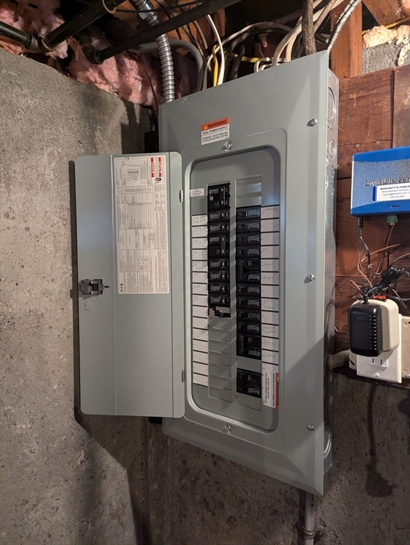 Franklin, Massachusetts 02038, United States, 4 Bedrooms Bedrooms, ,1 BathroomBathrooms,Residential,Pending,121339