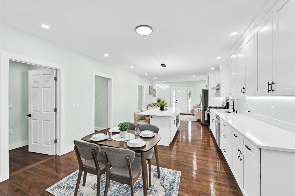 58 Lindell Ave