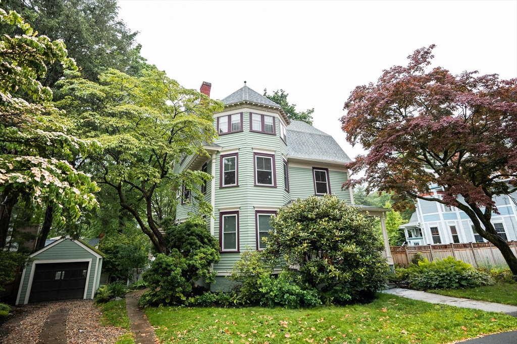 18 N Prospect St
