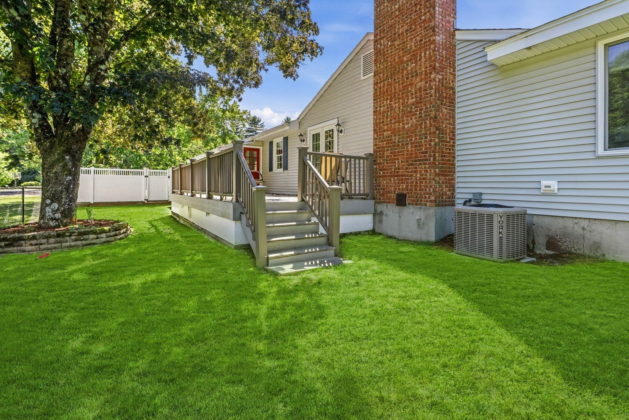 207 Loudville Road, Easthampton, MA Photo #8