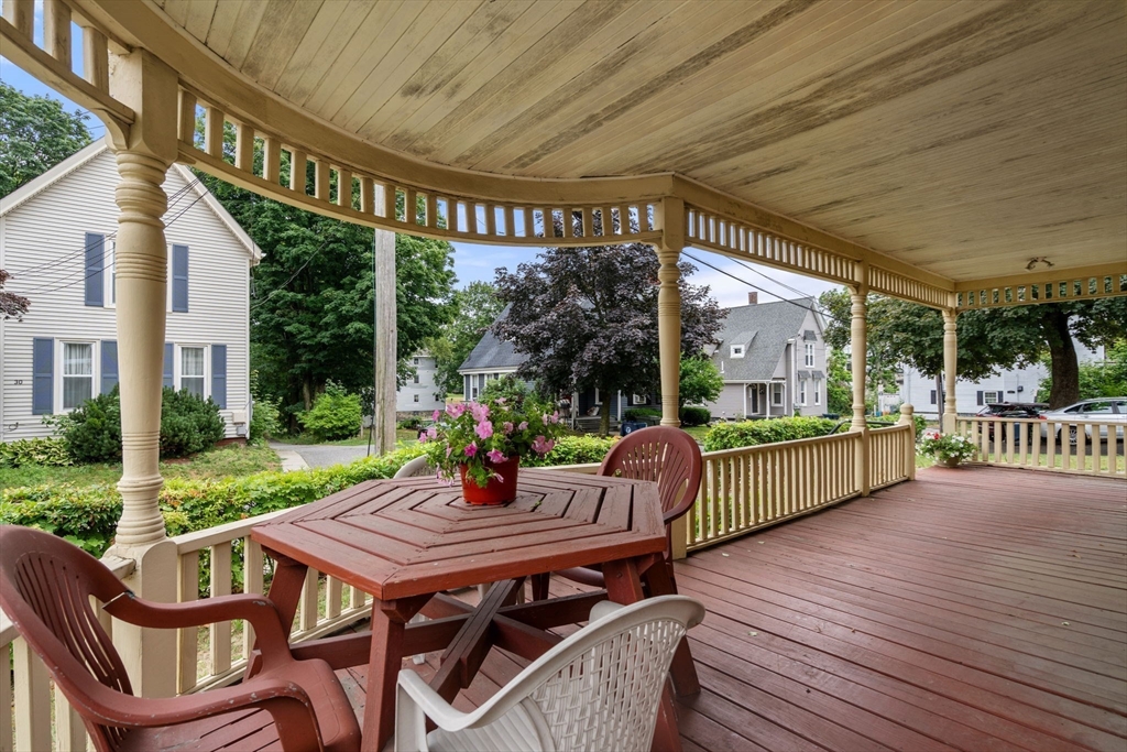 31 Ames Place