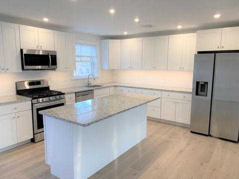 1 Broadway 6 Ipswich MA 01938