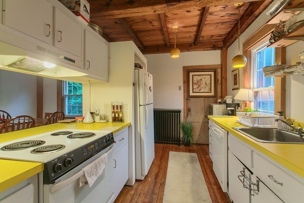 13 W Main St, Groton, MA, 13 W Main St, Groton, MA Photo #4