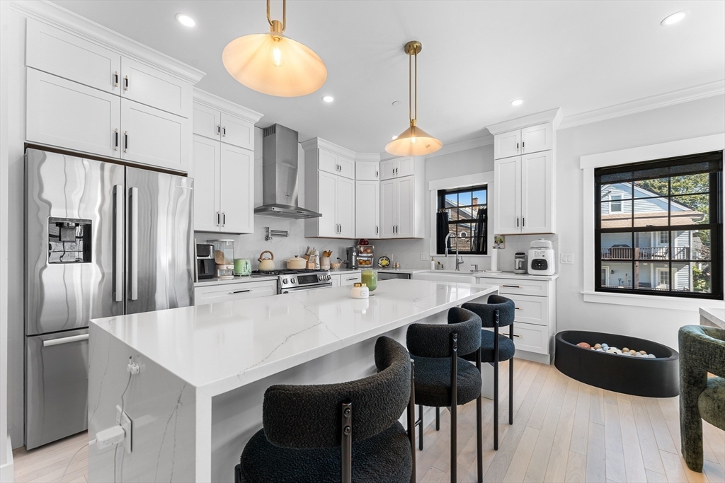 11-13 Lowell St 11B