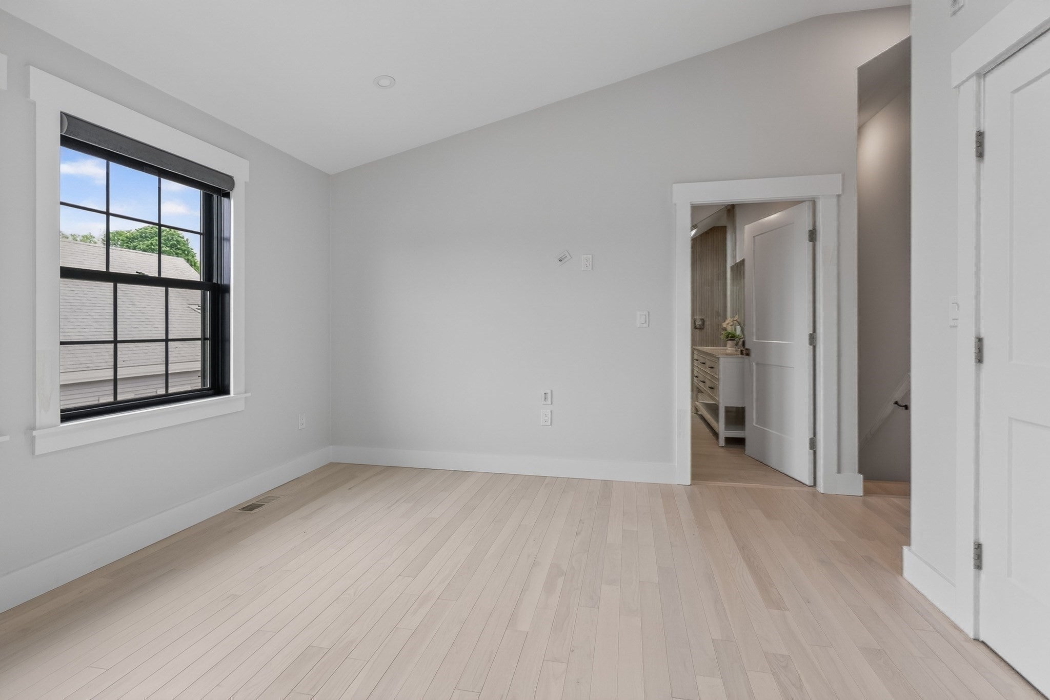 11-13 Lowell St 11B