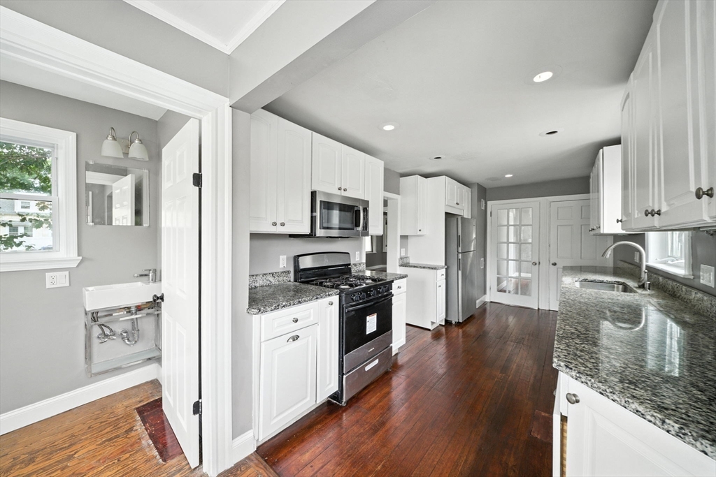 1916 Hyde Park Ave