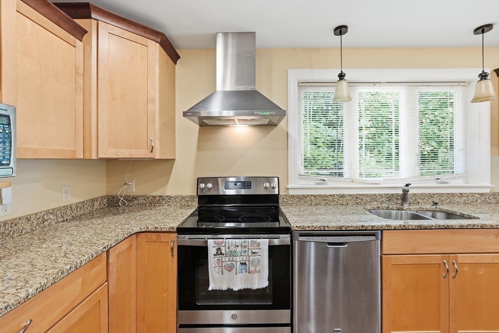 2 Dogwood Dr, Belchertown, MA, 2 Dogwood Dr, Belchertown, MA Photo #15