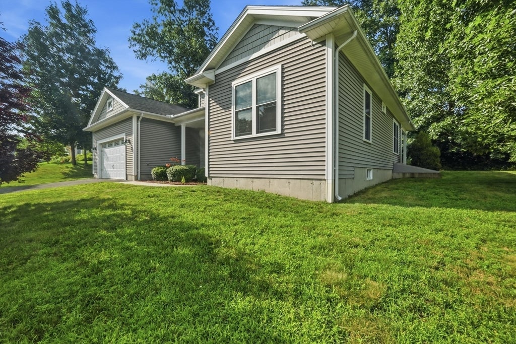 2 Dogwood Dr