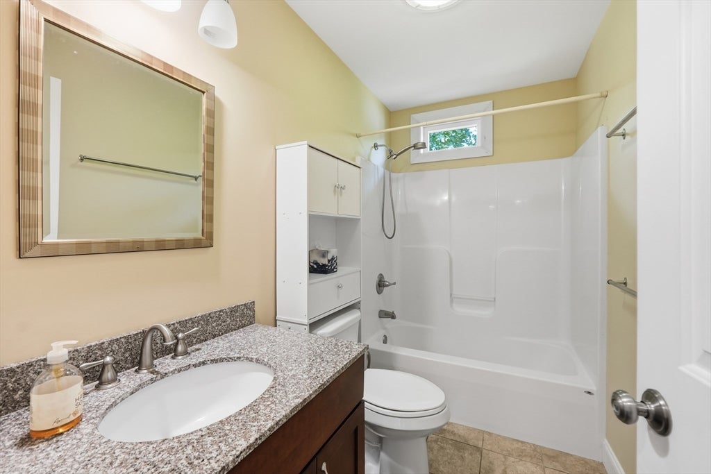 2 Dogwood Dr, Belchertown, MA, 2 Dogwood Dr, Belchertown, MA Photo #38