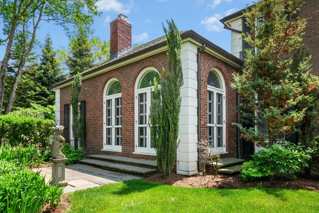 11 Scotch Pine Cir
