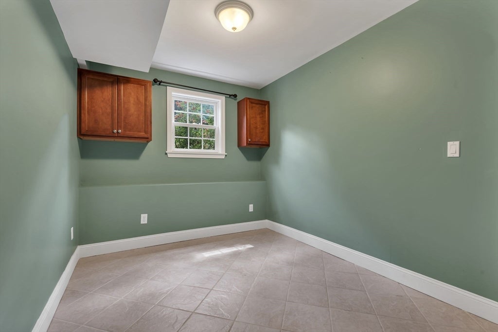 18 Steeple Ln, Lincoln, RI, 18 Steeple Ln, Lincoln, RI Photo #38