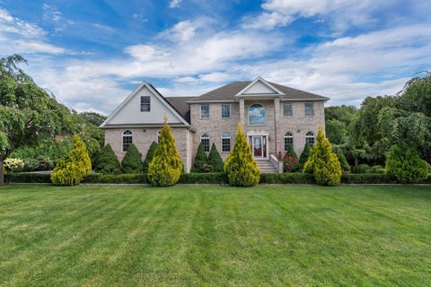 Photo of 18 Steeple Ln, Lincoln, RI 02865 (MLS # 73566983)