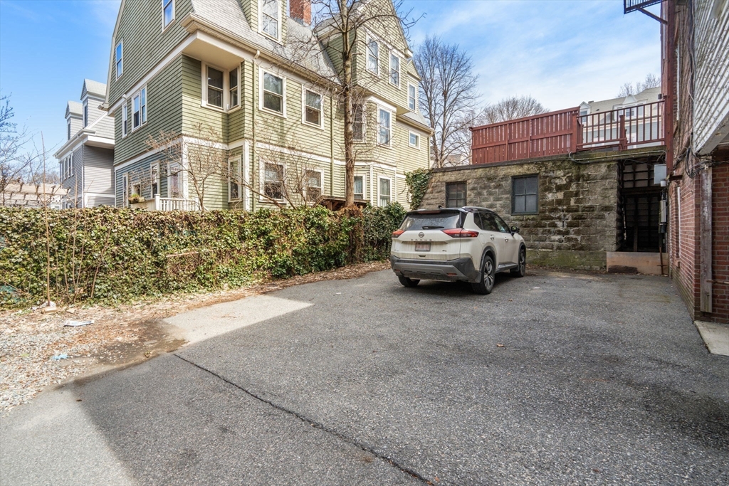 343 Harvard St