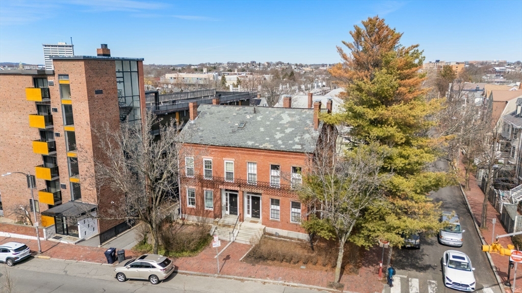 343 Harvard St