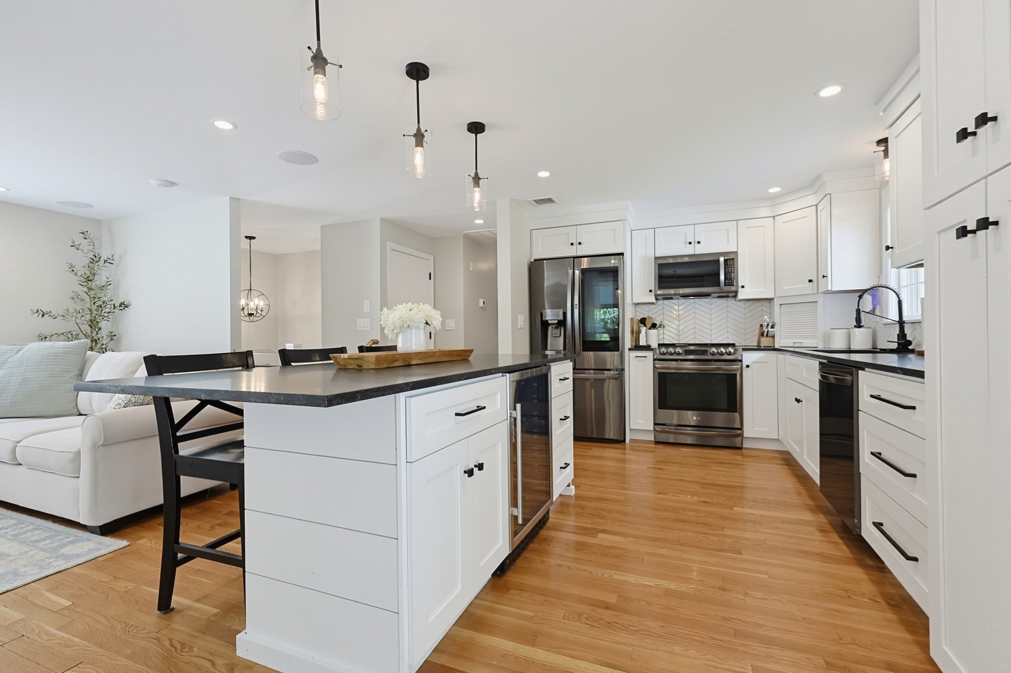 10 Howe Circle, Randolph, MA Photo #8