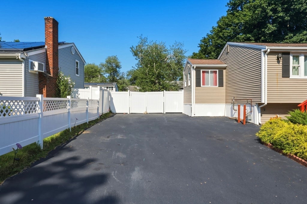 280 Ettrick St, Brockton, MA, 280 Ettrick St, Brockton, MA Photo #4