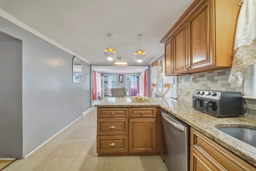 280 Ettrick St, Brockton, MA, 280 Ettrick St, Brockton, MA Photo #11