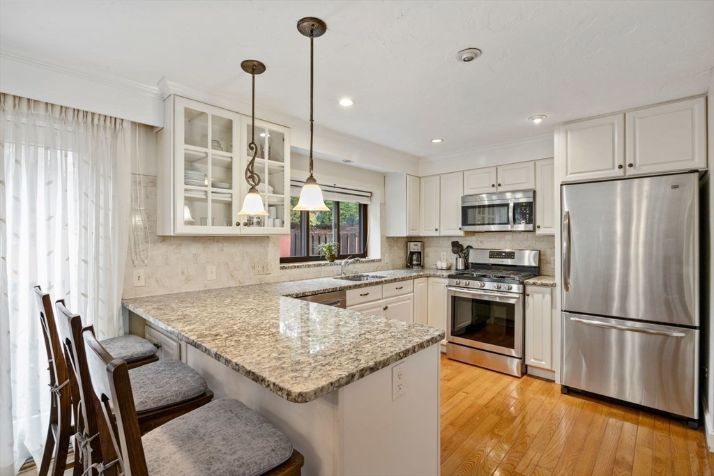 399 Pond St F5