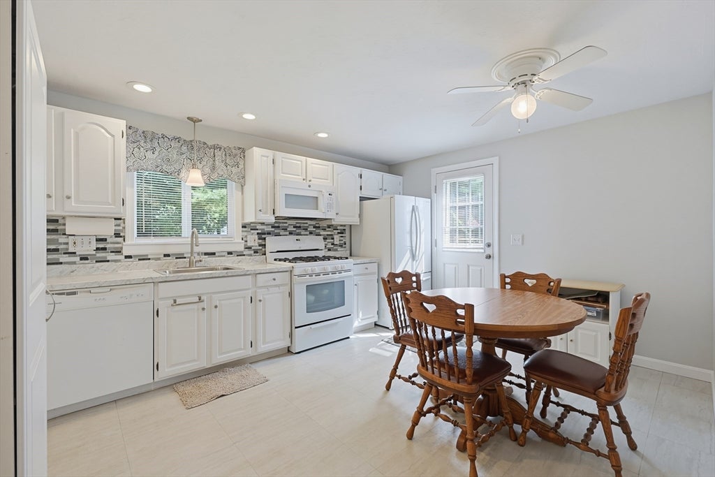 14 Carol Dr #14, Franklin, MA, 14 Carol Dr #14, Franklin, MA Photo #4