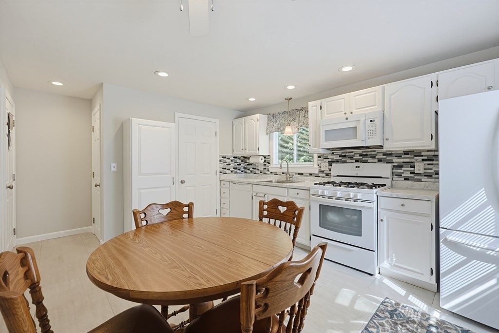 14 Carol Dr #14, Franklin, MA, 14 Carol Dr #14, Franklin, MA Photo #8